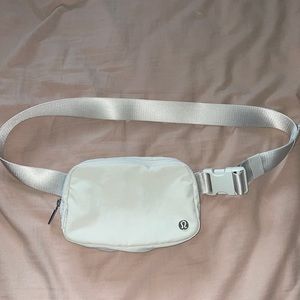 Lululemon Everywhere Bet Bag